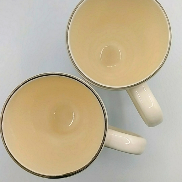 🌼HP! 2 large Bumble Bee Mugs by Matceramica Portugal - Picture 4 of 7